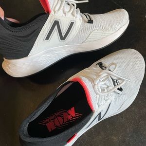 New Balance fresh foam roav size 9